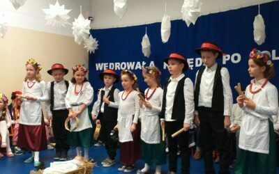 Jasełka dla rodziców w wykonaniu uczniów z klas 1 – 3.