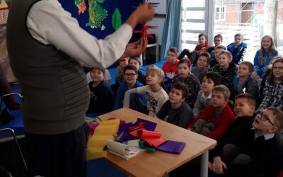 Pokaz indyjskiego origami.