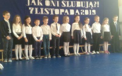 7 listopada odbyło się uroczyste ślubowanie pierwszoklasistów. Życzymy im samych sukcesów i wielu niezapomnianych chwil spędzonych w murach naszej Szkoły.