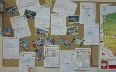 Dziękujemy wszystkim uczniom klasy 3 za przesłane pozdrowienia z wakacyjnych podróży. Pocztówki doszły wszystkie!